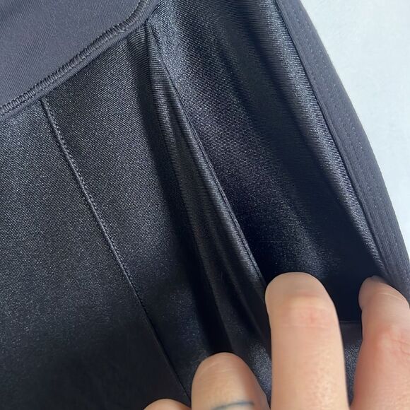 Lululemon Pants Size 4 Shiny Front Back Pocket Leggings - Picture 5 of 10